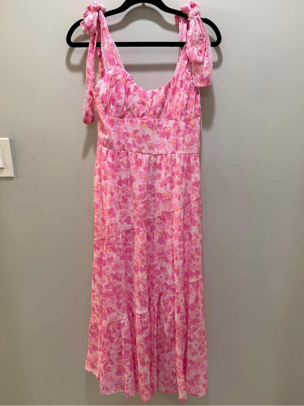 Francesca's Pink Floral Tie-Shoulder Midi Dress